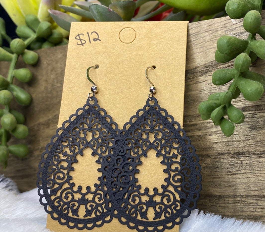 Black Bohemian hollow teardrop