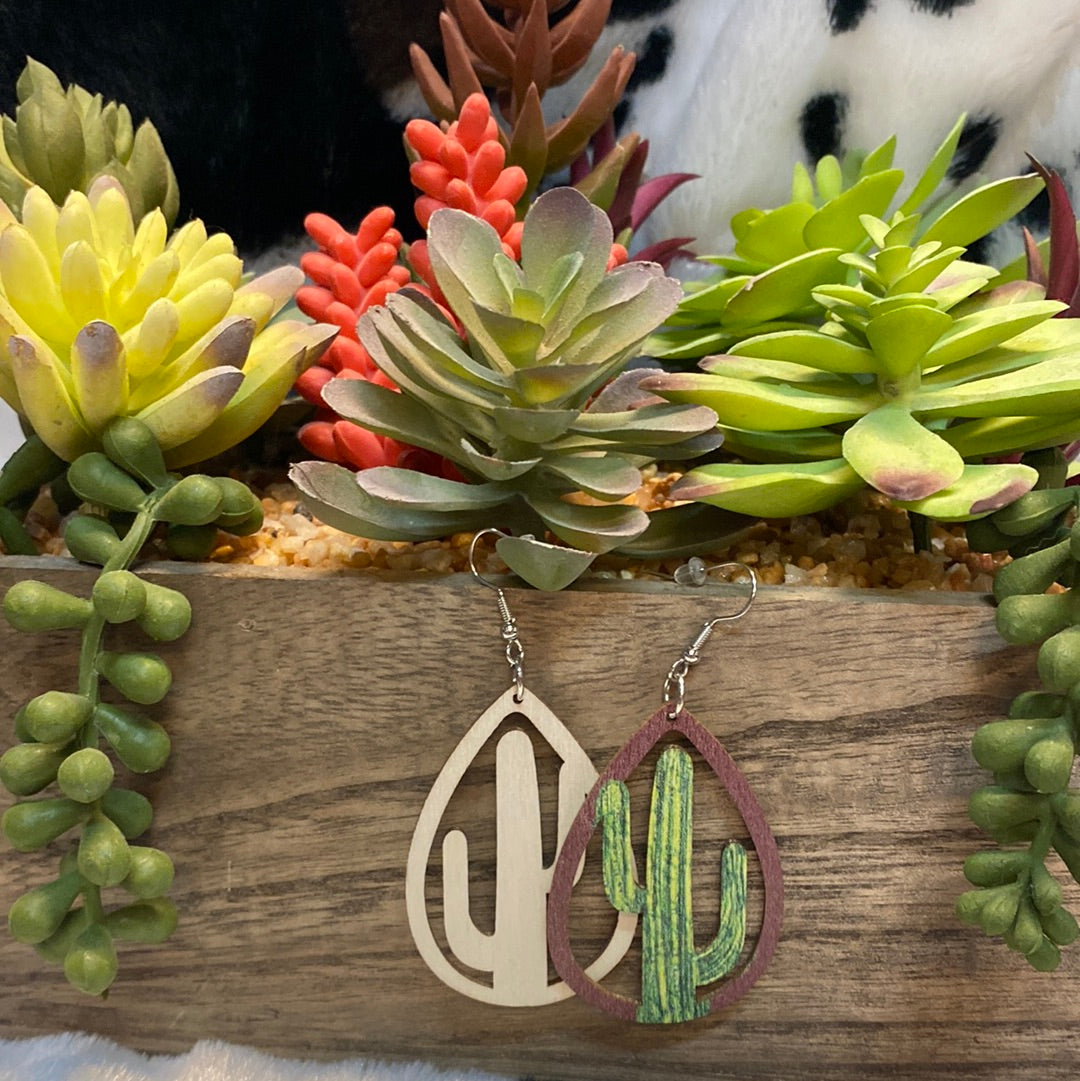 Cactus Wood hollow cut out teardrop